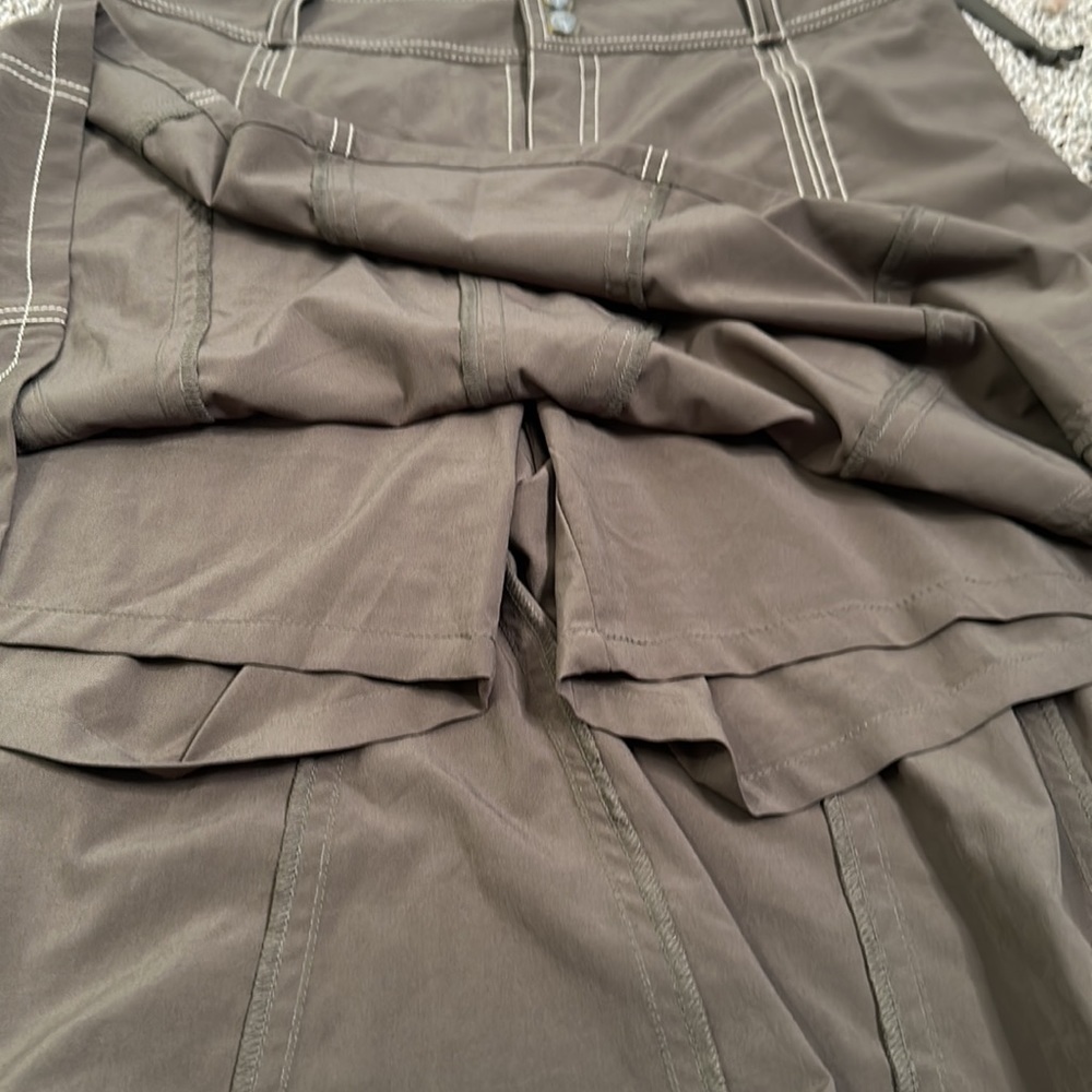 Athleta olive green skort size 8T - Picture 10 of 10